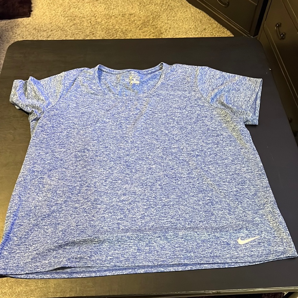 Nike tshirt